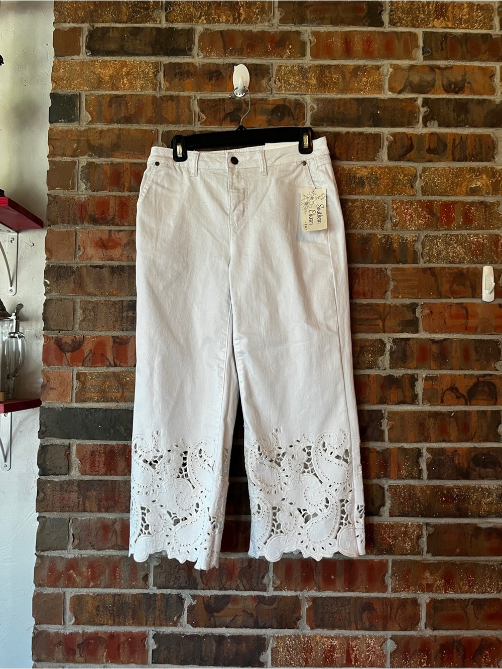 Southern Charm Collection by Cato cropped cutout Hem Denim Jeans Size:4 NWT